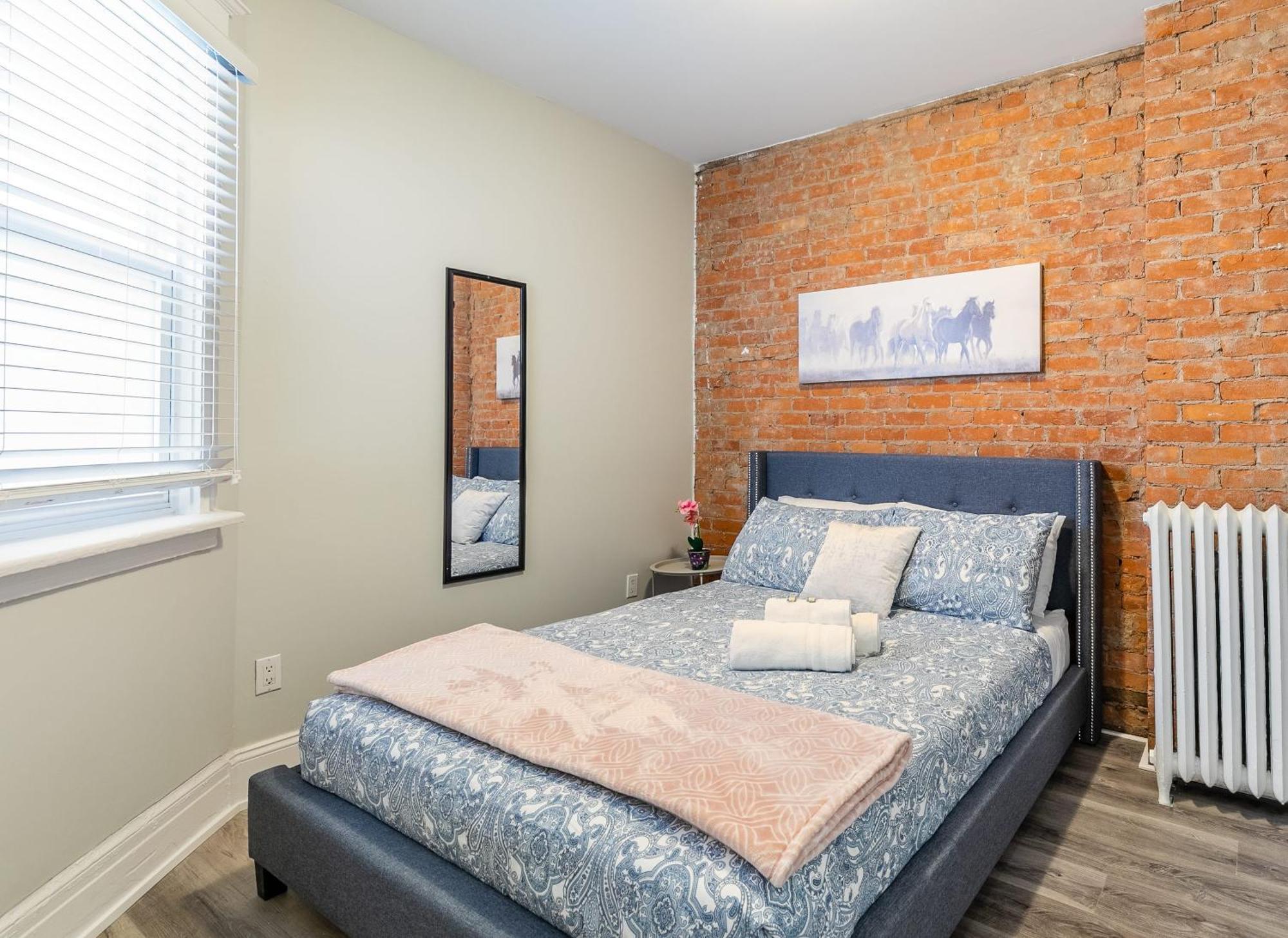 1Br - Queen Bed Apartment In Hamilton'S Best Neighborhood Exterior foto